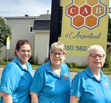 Les trois codirectrices générales du Centre d'action bénévole d'Argenteuil : Anick Giroux, Josée Laporte et Nathalie Lamoureux